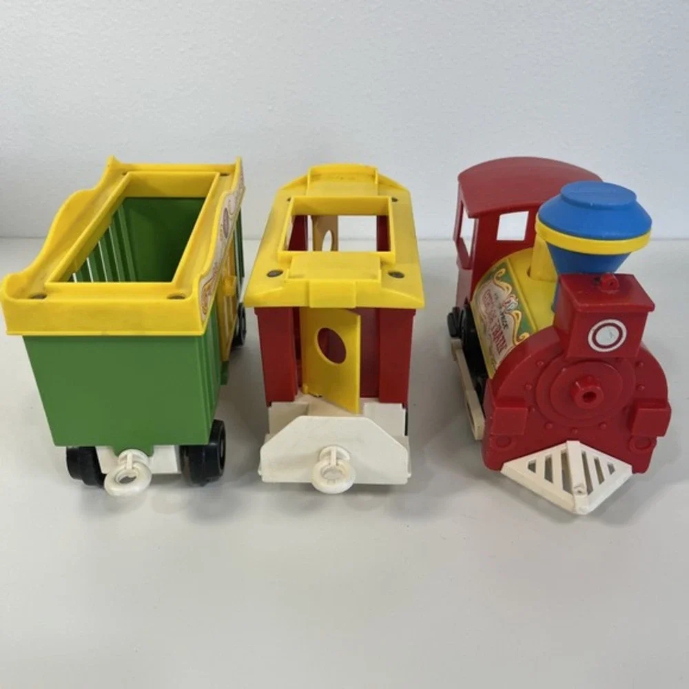 Fisher Price Family Circus Train #991 Vintage 1973 Comes with 3 Cars‎ Train Set